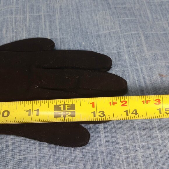 1950s Vintage Gloves in Black Fabric and Mid Length by Crescendoe - Picture 4 of 4